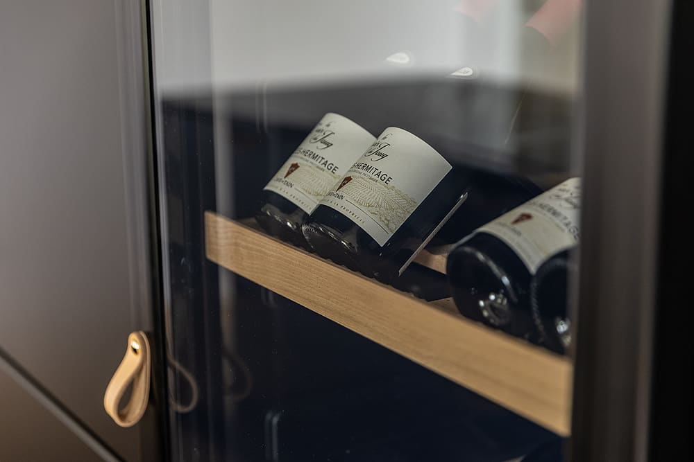 Cave à vin intégrée à la cuisine, appartement Prestige #1 du 119